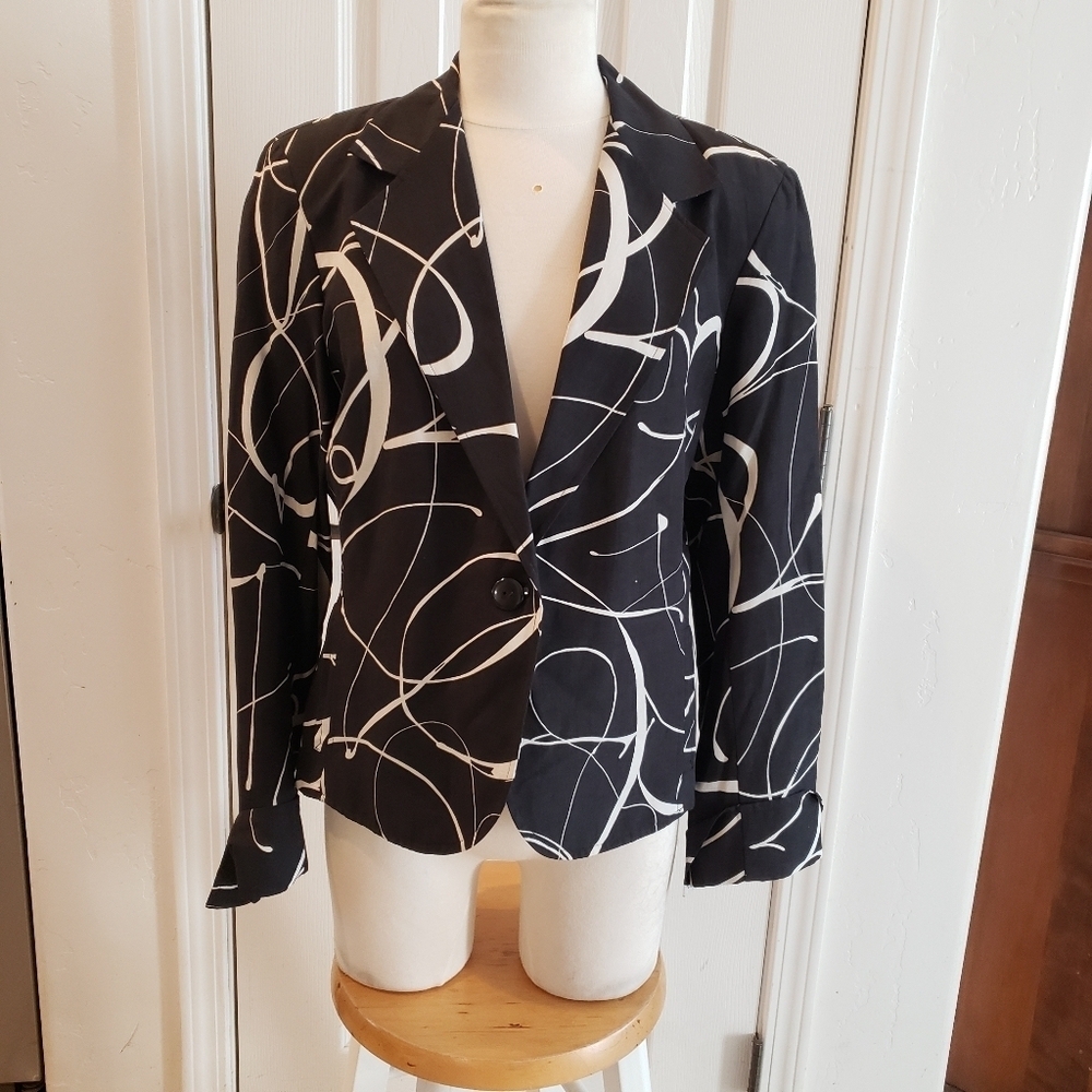 Neiman Marcus Abstract Black and White Blazer